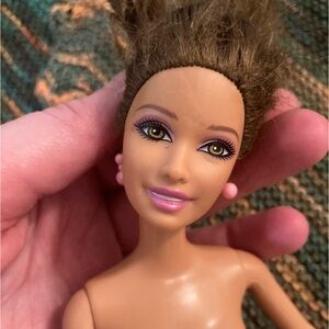 B1G2 - Barbie Brunette Fashionista - Damaged - Buy 1, Get 2 FREE